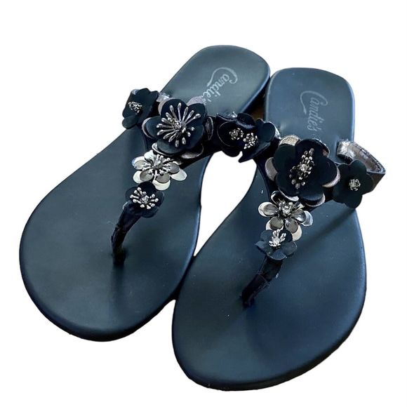 Women's Candie's Sandals Black Size 5 - 6 Flower Flats Flipflops No heel Fancy - Picture 2 of 8